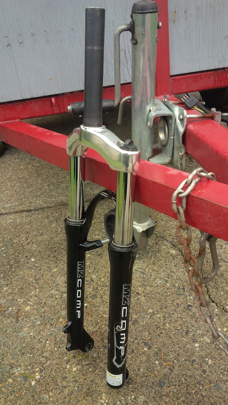 マルゾッキ　MZ COMP 2004 Marzocchi MZ Comp Suspension Fork, 1 1/8