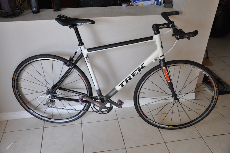 trek 1000c road bike price