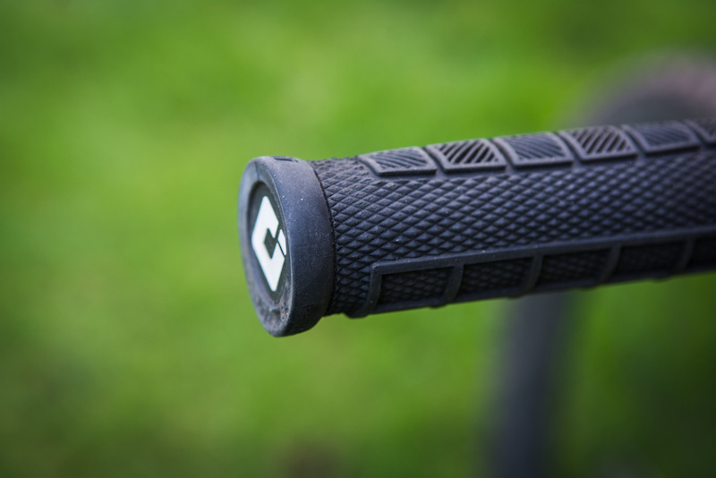 Black Lock-On Ergonomic Half Waffle Bicycle Grip ODI Elite Pro Grips 