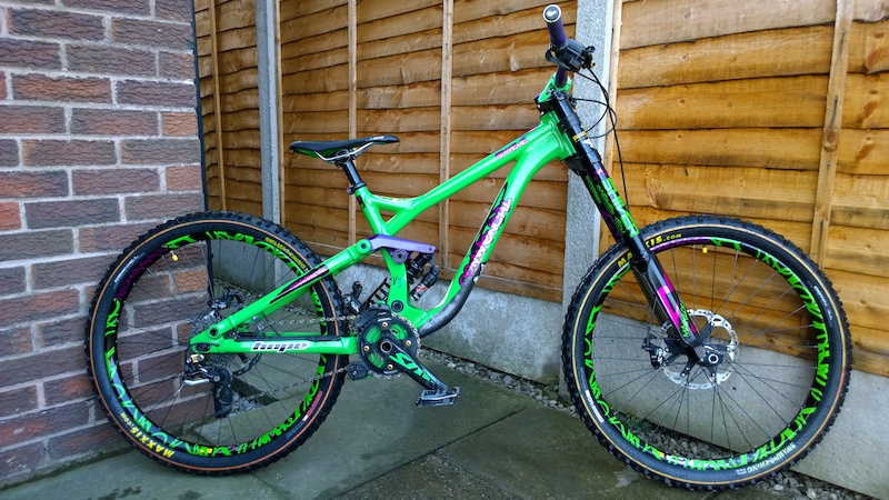 commencal supreme dh v3 2012