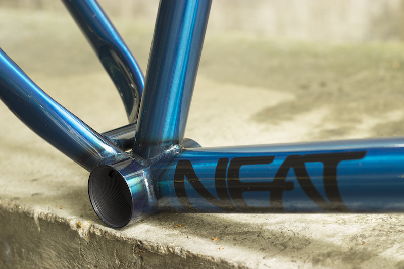 2016 Beddo Neat Frame Blue. 
Integrated head tube, euro bb, Integrated seat clamp.

Weight: 2.3kg

Top Tube Length: 570mm

Chainstay Length:388mm

Head Angle: 70°

Seat Tube Angle: 70°

Rear Spacing: 10mm x 135mm

Seatpost Size: 27.2mm

Headset Type: Integrated

Headtube Length: 115mm

Bottom Bracket: Euro/MTB

Recommended Fork Travel: 80mm