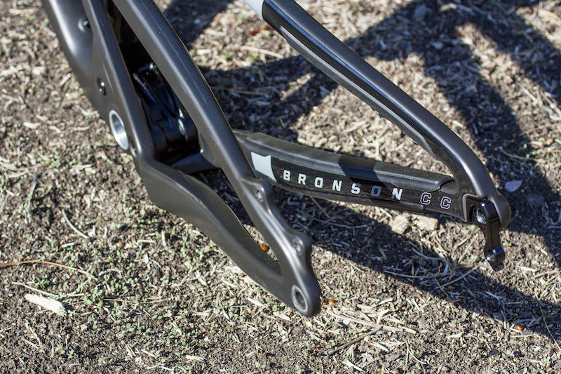 2016 Santa Cruz Bronson CC (V2) Frame and rear shock