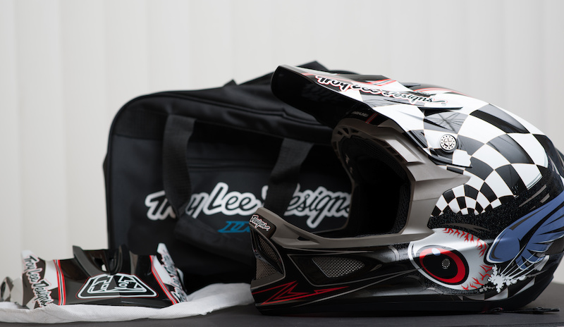 2014 New Troy Lee D3 Helmet XL Finishline pattern