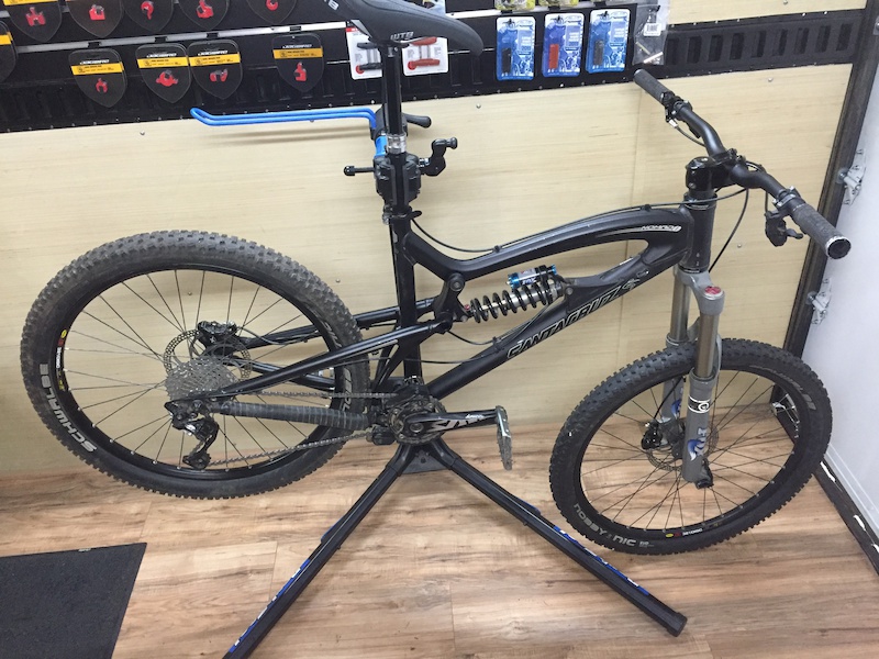 Fox Reverbe 2007 Santa cruz nomad, shimano, fox, reverb, formula For Sale