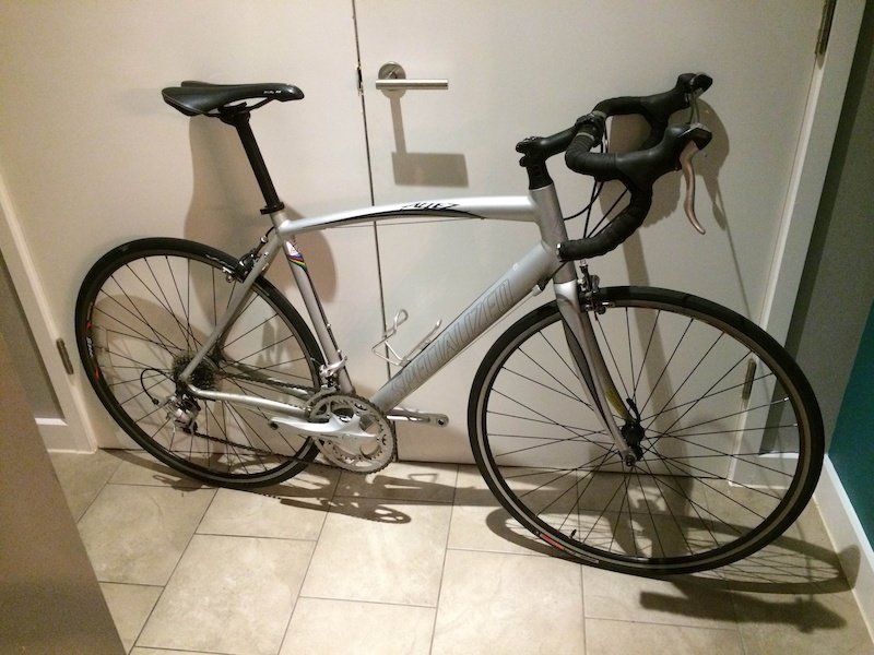 Specialized allez outlet road bike 2010