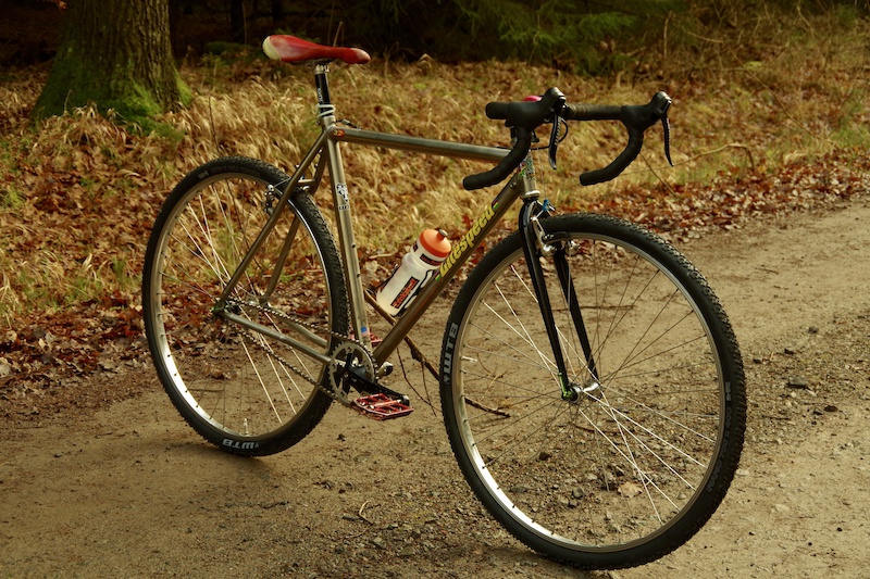 fixed gear cyclocross bike