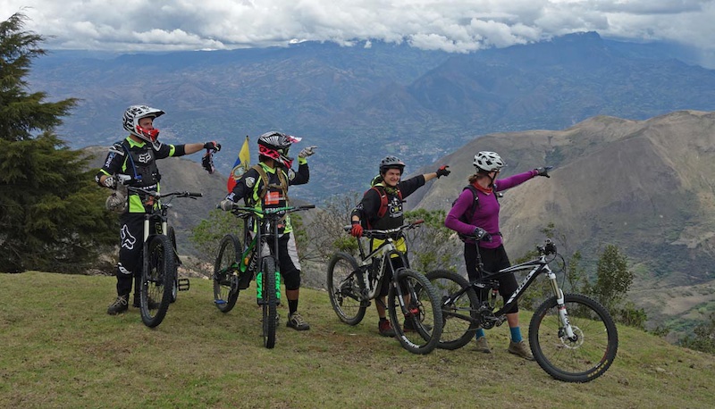 The La Paz downhill starts from the caserio/mountain village of Portetillos. The track descends 1700+ m to the small village of Sulupali in the Yunguilla valley.