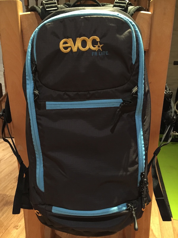 evoc backpack fr protector lite race 10l