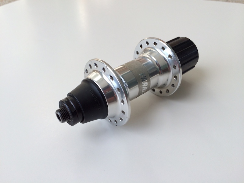 Shimano XT parallax Hubset: 32H - HB-M738 & FH-M737 - 8/9