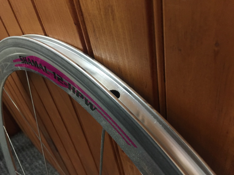 Campagnolo Shamal 12-HPW Titanium wheel set For Sale