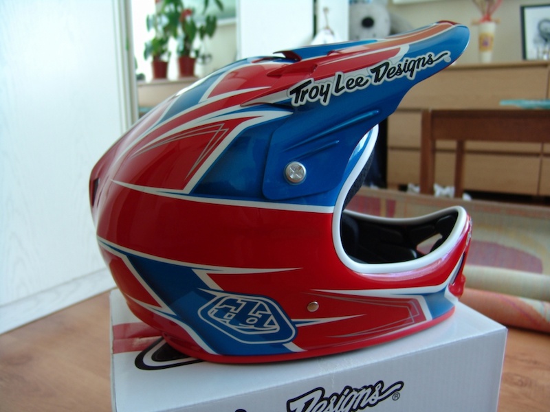 2015 Brand new TLD D2 Proven or Turbo helmet-MD/LG