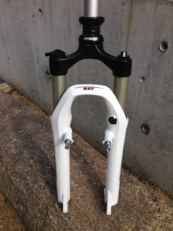 rst first air 24 fork