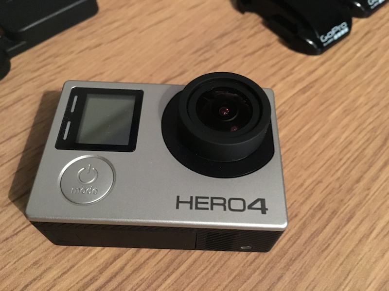 2015 GOPRO HERO 4 SILVER AS NEW WITH EXTRAS