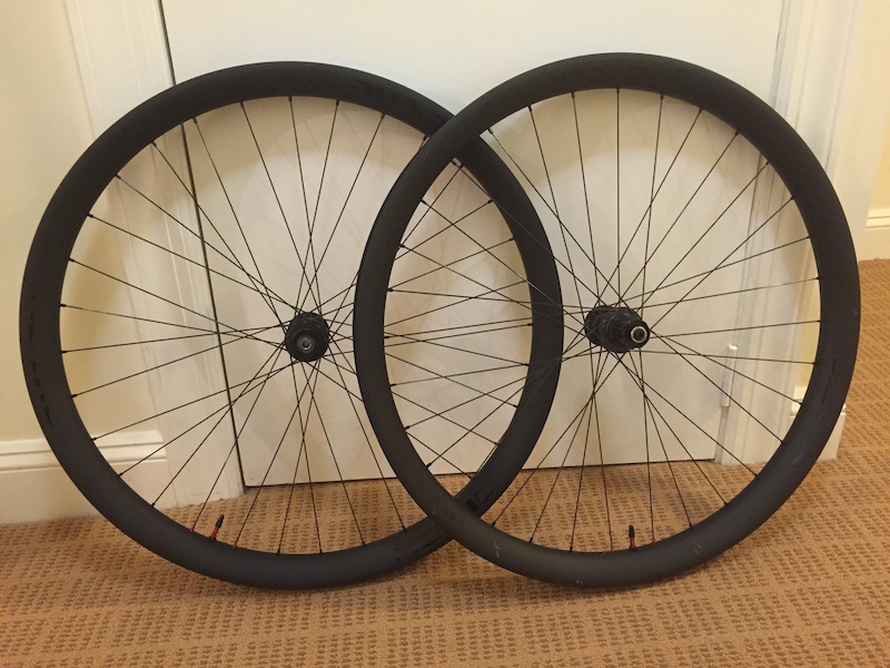 dt swiss carbon rims