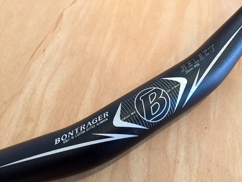 Bontrager Select handlebar. 630mm wide 25mm rise For Sale