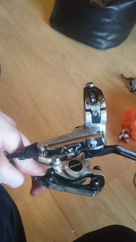 2014 Shimano XT M785 - with spare pads