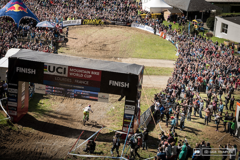 Video: Aaron Gwin's Massive Crash from the Lourdes DH World Cup 2022 -  Pinkbike