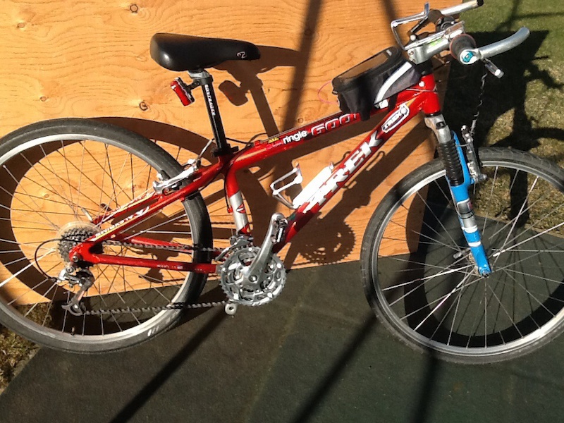 in Courtice, Ontario, Canada photo by Drago Pinkbike