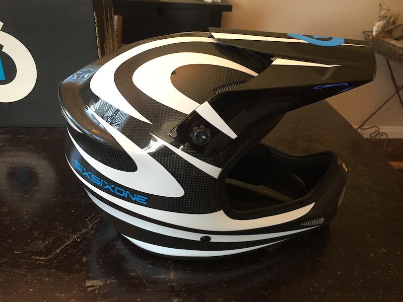 0 SixSixOne 661 Evo Carbon Helmet- LG (New)