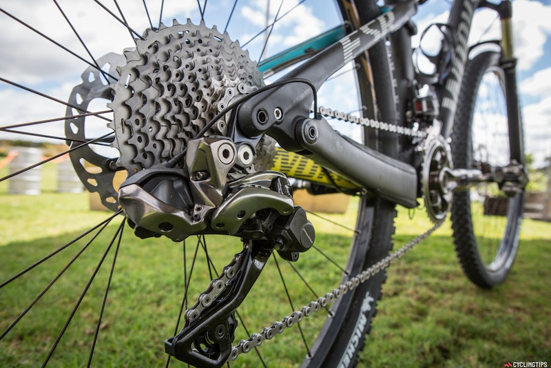 shimano di2 mountain groupset