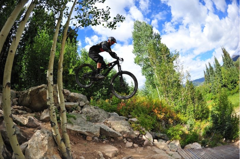 Big Mountain Enduro Partners with Backcountry Lifeline