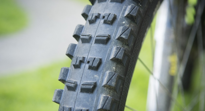 KKL Mountain Bike Protection Tire 120TPI Anti-stab Lightweight Folding Performance Tire 