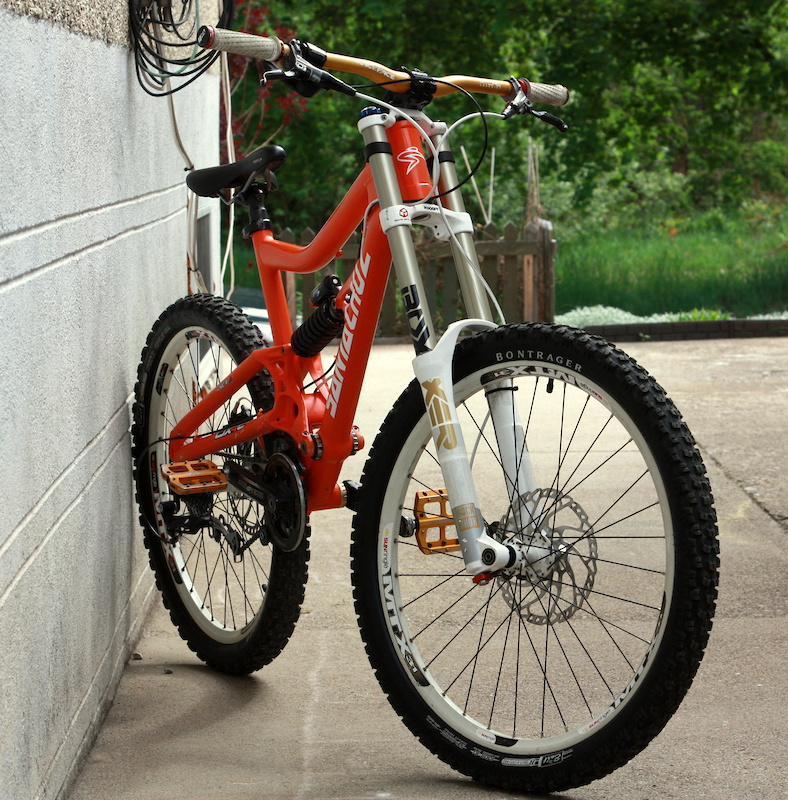 2011 Santa Cruz Bullit 2.0 WILL SHIP GLOBALLY For Sale