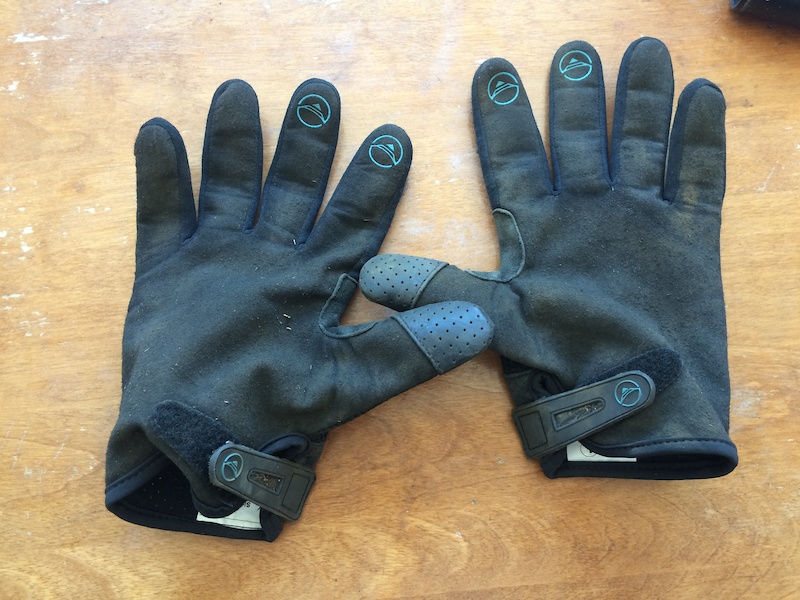 2014 Lavan Vader Gloves Large