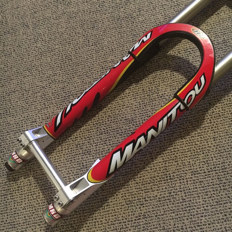 Manitou X-Vert Carbon 7", I got these for free by doing a straight swap for a pair of 05 boxer teams and can't believe how good a condition they are in.