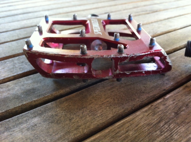 0 Red Concave Specialized pedals