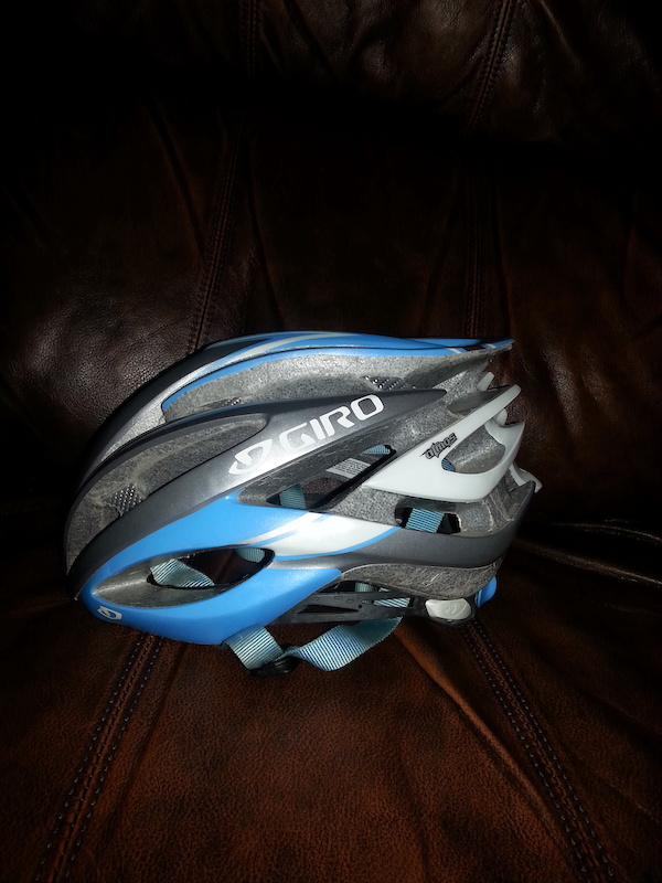 2006 Giro Atmos Road Bike Helmet