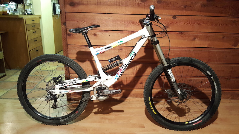 2010 Commencal Supreme DH For Sale - 800 x 450 jpeg 204kB