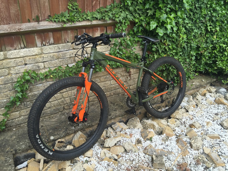 carrera hardtail mountain bike