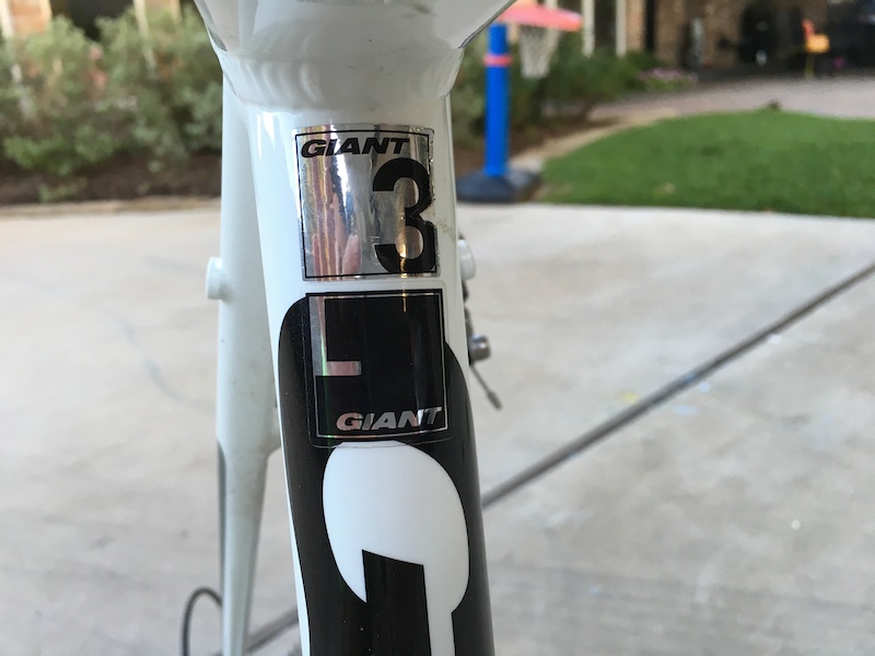 2012 Giant Defy 3 Road Bike - Size L