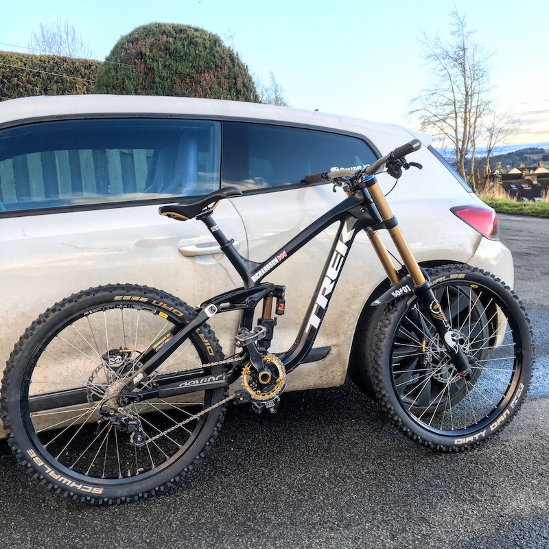 trek session 9.9 carbon