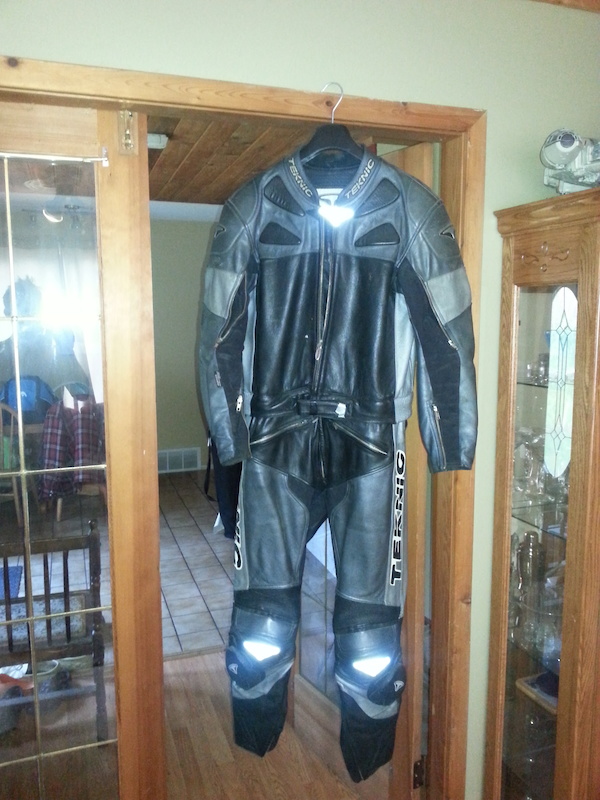 0 Leather Suit For Sale