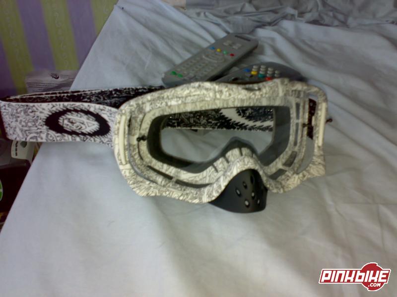 oakley crowbar mx's with pimped out pattern!