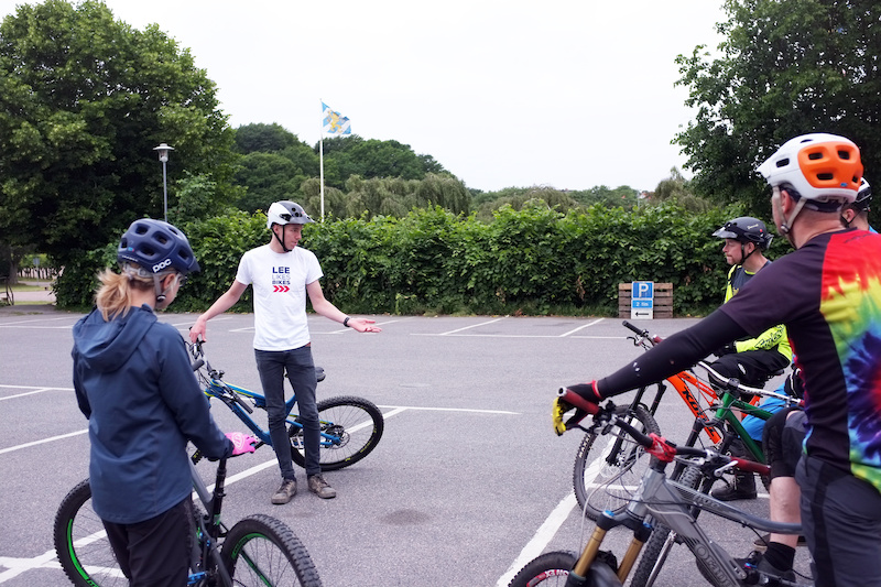 Lee Likes Bikes skills clinic with their first coach in Europe Alex Roberton http www.leelikesbikes.com alex-roberton