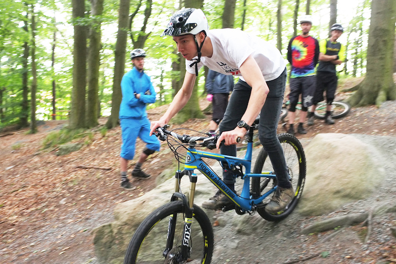 Lee Likes Bikes skills clinic with their first coach in Europe Alex Roberton http www.leelikesbikes.com alex-roberton