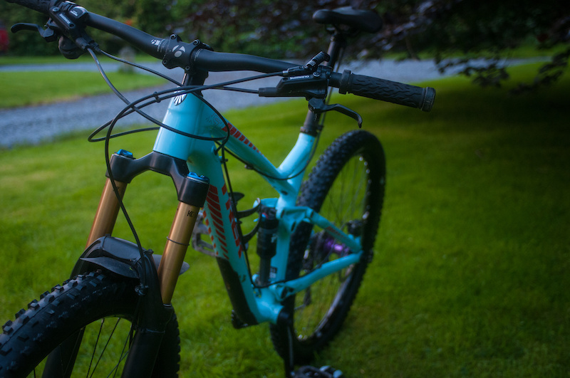 2016 Trek Remedy 7 650B Blue / Red For Sale
