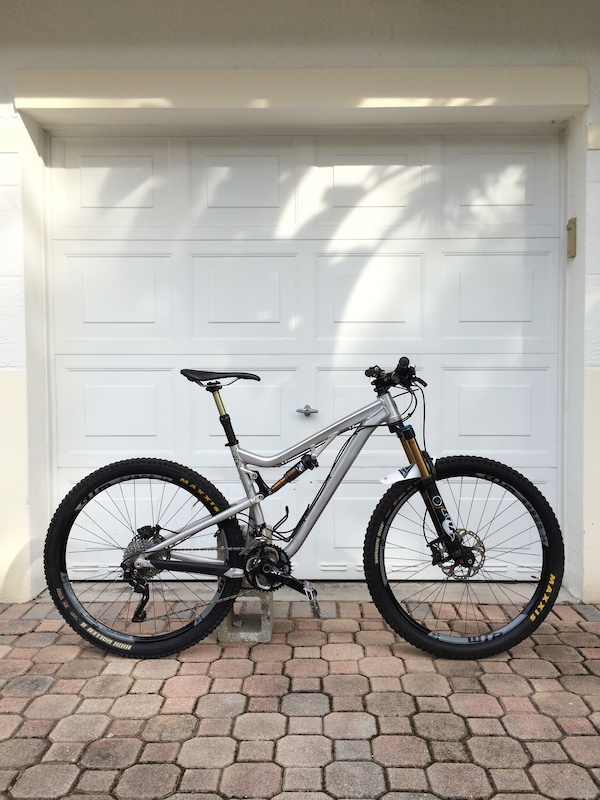 2014 Custom Santa Cruz 5010 Size M 27.5 140mm For Sale