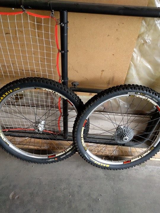 0 Single Track wheels with Minion HD Downhill Tires