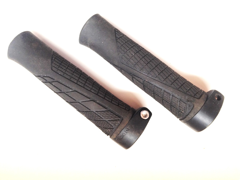 installing ergon grips