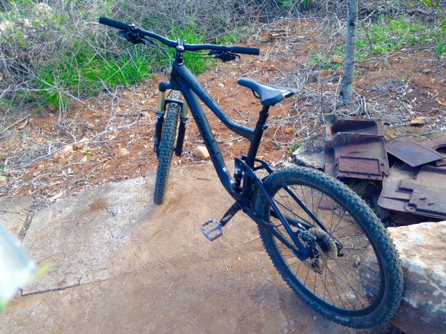 Enjoying a mid winter afternoon ride in 25* weather . Trails were super loose and lots of fun