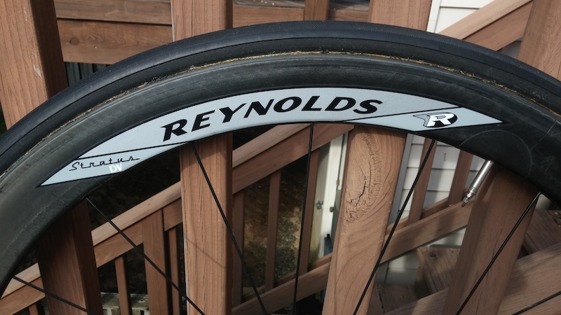 Reynolds Stratus DV46 carbon wheelset For Sale