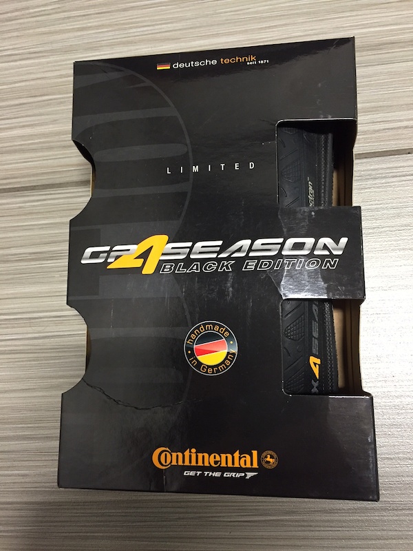 2016 Continental Grand Prix 4 Season 700x25C Black Edition