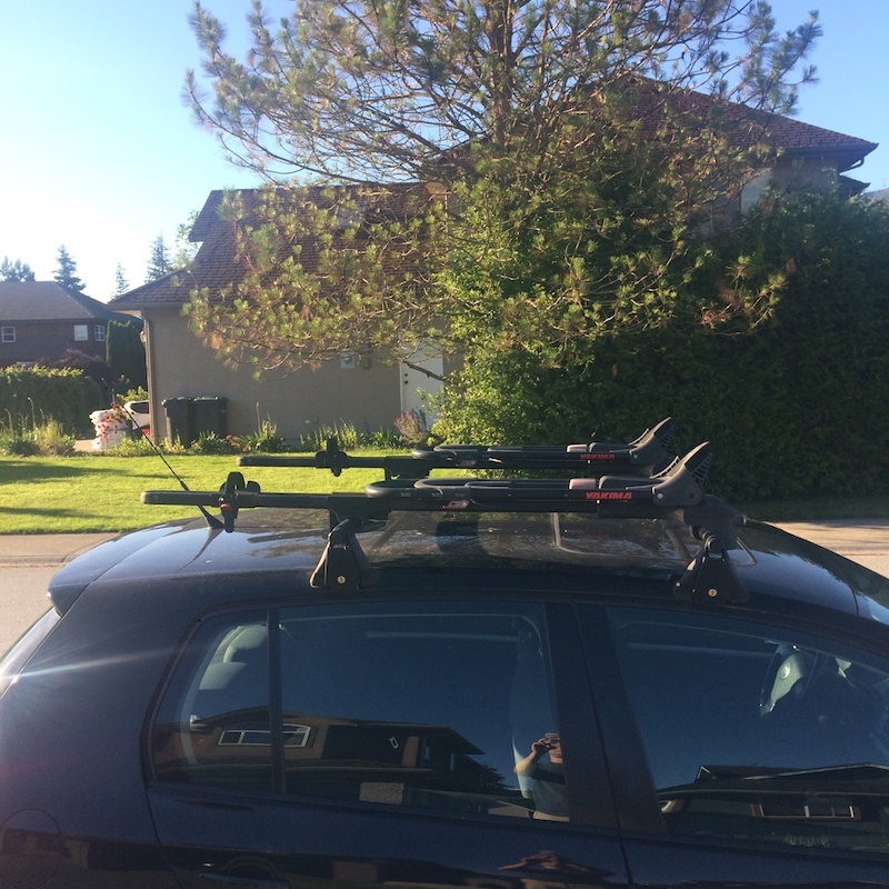 0 Yakima roof rack - touches rubber only