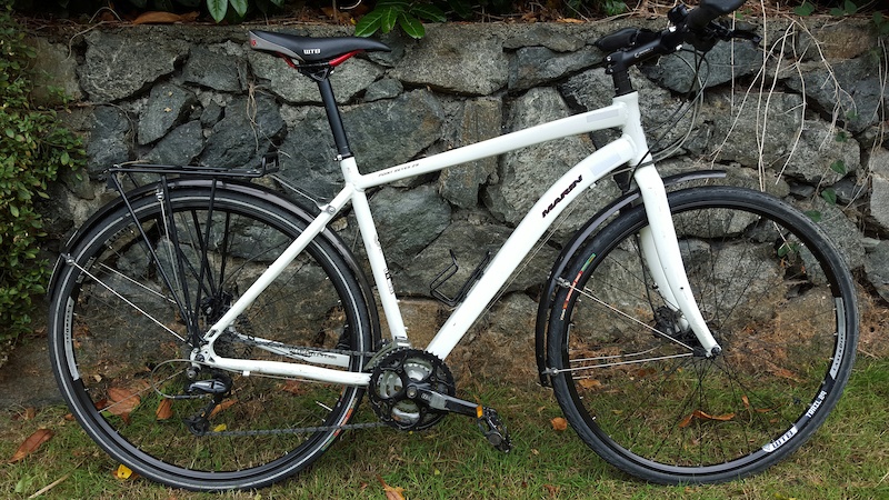 marin point reyes hybrid bike