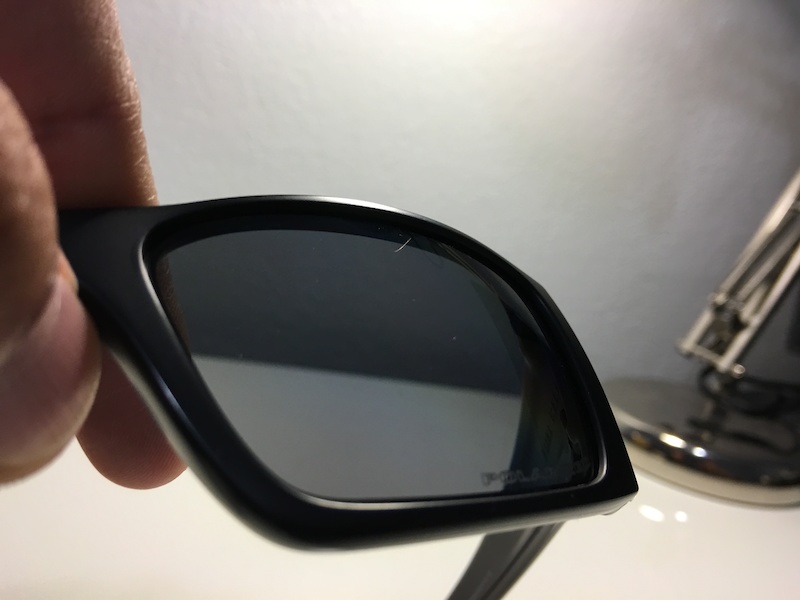 0 Oakley Fuel Cell Sunglasses Matte Black Gray Polarized