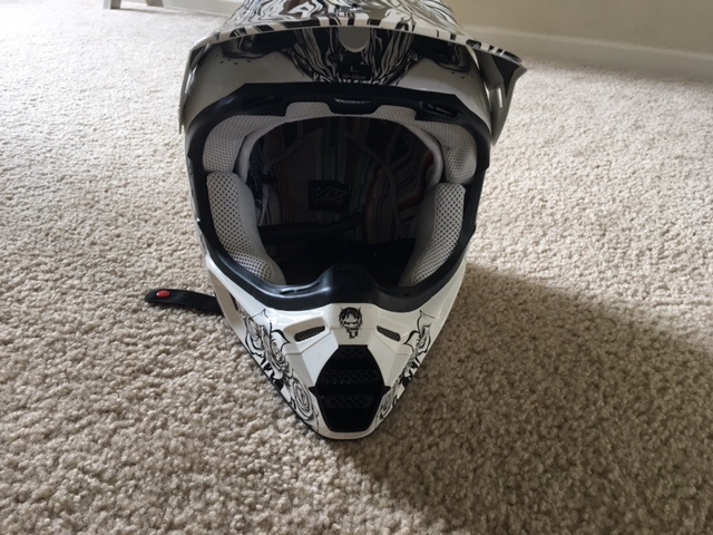 2008 FOX V3 PILOT HELMET and helmet bag, Size Large For Sale
